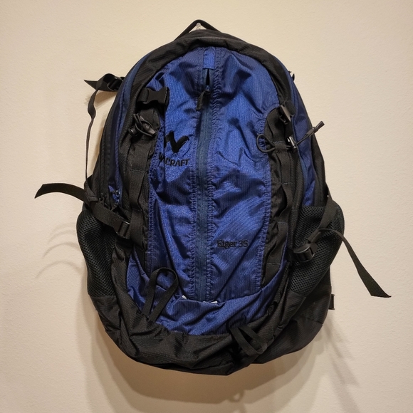 35L hiking/Travel backpack - Picture 1 of 2